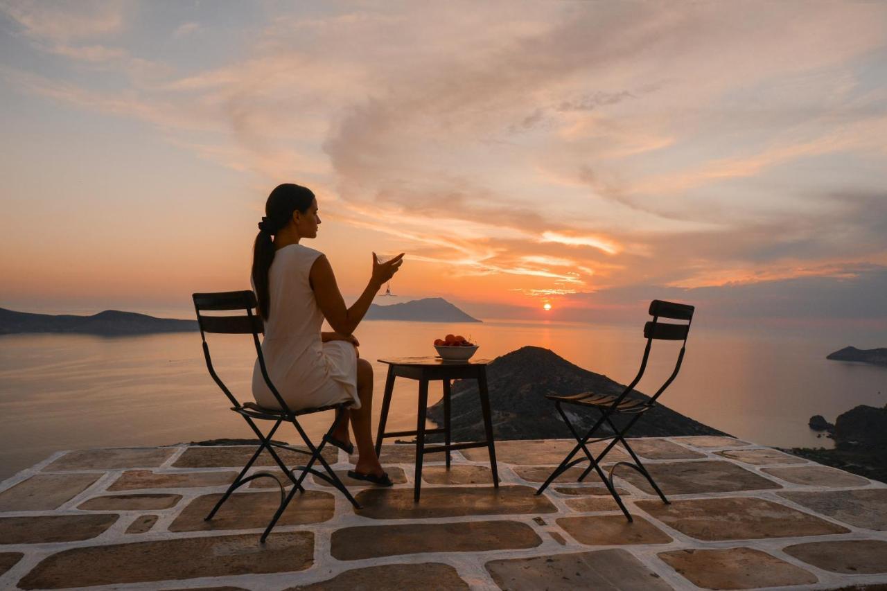 Castrum Traditional Sunset Suites Plaka  Exterior photo